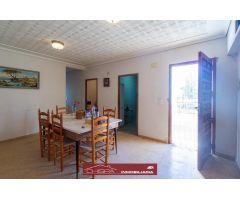 Chalet en una sola planta con gran parcela