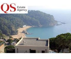 Villa en urbanización Cala Canyelles, Lloret de Mar
