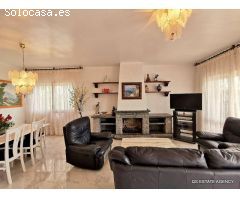 Casa con licencia turística en urbanización Cala Canyelles, Lloret de Mar