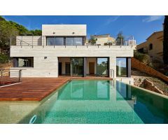 Villa con vistas al mar en Cala Canyelles, Lloret de Mar