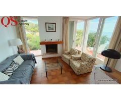 Villa con acceso privado a la cala en urbanización Sant Francesc, Blanes