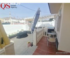 Casa con piscina y jardín en Cunit Residencial