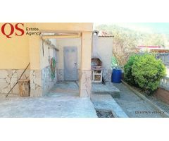 Casa con piscina en la Urbanización Riuclar de Massanes