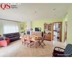 Casa con piscina en Cunit residencial