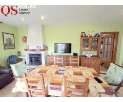Casa con piscina en Cunit residencial