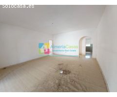 Villa en Venta en Arboleas, Almería