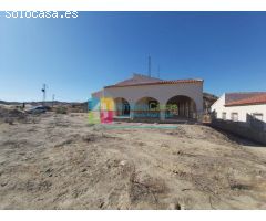 Villa en Venta en Arboleas, Almería