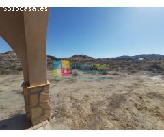 Villa en Venta en Arboleas, Almería