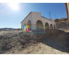 Villa en Venta en Arboleas, Almería