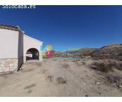 Villa en Venta en Arboleas, Almería