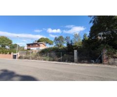 Parcela de terreno de 920 m2 en venta en Sils.