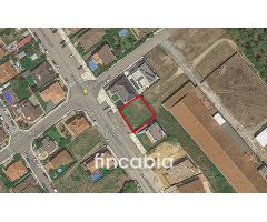 Parcela de terreno de 400 m2 en venta en Santa Coloma de Farners.