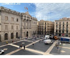 Piso autentico de 125m2, corazon de la de Barcelona.