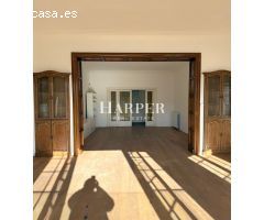 Piso con 3hab y Gran Potencial para Renovar en Gracia