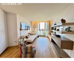 Moderno Apartamento Frente al Mar con Vistas Panorámicas en la Barceloneta