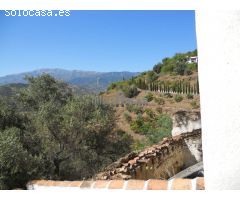 GRAN CORTIJO CON VISTAS IMPRESIONANTES, EN UN REMANSO DE PAZ.