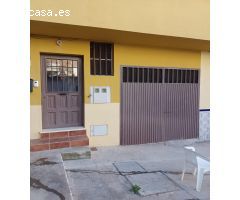 ESTUPENDO BAJO MUY CENTRICO A ACONDICIONAR A MINUTOS DE LAS PLAYAS DEL PALO.