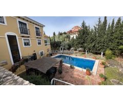 MAGNIFICA VILLA EN SERRAMAR