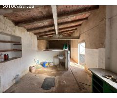 Solar Versátil en la Calle Almendro de Zamora: Oportunidad para Inversionistas y Emprendedores