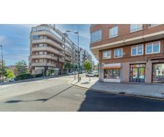 Alquiler local esquina a 3 calles
