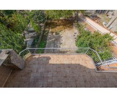 CASA EN VENTA A AVINYÓ