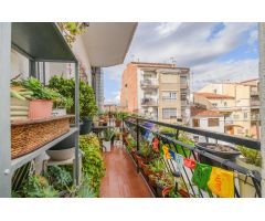 Piso de 3 habitaciones con balcón y todos los servicios en la zona Viladordis-Oms y de Prat de Manre