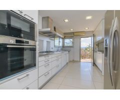 Exclusividad y Comfort: Dos Chalets Únicos con Vistas Espectaculares en Manresa