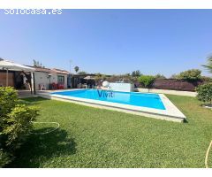 Chalet en Venta en Alcalá de Guadaira, Sevilla