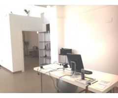 Local comercial en Venta en Valencia de las Torres, Valencia