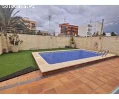 SE VENDE CASA- CHALET INDEPENDIENTE DEL 2003 EN BENIMAMET CON JARDIN Y PISCINA