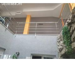 SE VENDE CASA- CHALET INDEPENDIENTE DEL 2003 EN BENIMAMET CON JARDIN Y PISCINA