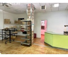 Local comercial en Venta en Valencia de las Torres, Valencia