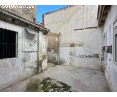 ATENCION INVERSORES!!! SE VENDE CASA INDEPENDIENTE  CON DOS REGISTROS