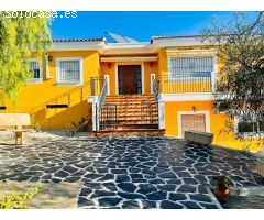 ESPECTACULAR CHALET DE 2 PLANTA (2 CASAS)