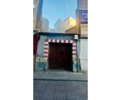 CASA DE DOS PLANTA PARA REHABILITAR O SOLAR PARA CONSTRUIR.