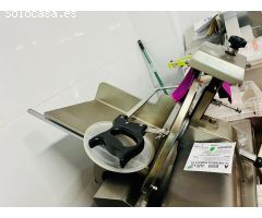 SE TRASPASA CARNICERIA-SUPERMERCADO