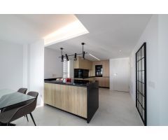 VIVIENDA EN PRIMERA LINEA DE MAR