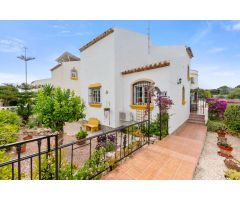 CHALET INDEPENDIENTE CON 5 DORMITORIOS Y SÓTANO EN LOS DOLSES, VILLAMARTIN