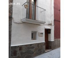 Casa de Pueblo en Venta en Flix, Tarragona