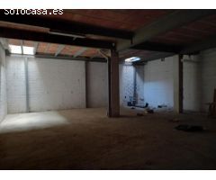 OPORTUNIDAD GRAN LOCAL COMERCIAL EN ZONA CENTRICA EN  MORA LA NOVA