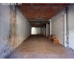 OPORTUNIDAD GRAN LOCAL COMERCIAL EN ZONA CENTRICA EN  MORA LA NOVA