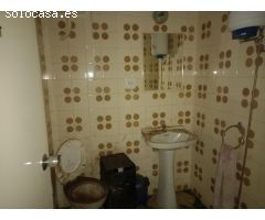 OPORTUNIDAD GRAN LOCAL COMERCIAL EN ZONA CENTRICA EN  MORA LA NOVA