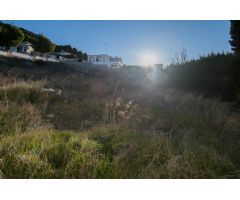 Parcela. Urbanización El Puntal