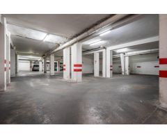 Venta de garaje en Calle Pedro Antonio de Alarcón a 50 metros de Calle Recogidas