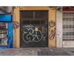 Venta de garaje en Calle Pedro Antonio de Alarcón a 50 metros de Calle Recogidas
