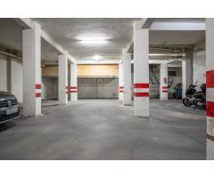 Venta de garaje en Calle Pedro Antonio de Alarcón a 50 metros de Calle Recogidas