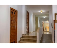 Amplio piso en Avda Buenos Aires de Guadix