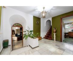FABULOSA CASA EN EL CENTRO DE ALHENDIN