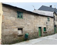 CASA CON TERRENO DE 1200M2 PARA REFORMAR A 1KM DE LA ESTACIÓN DE AVE
