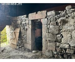 CASA CON TERRENO DE 1200M2 PARA REFORMAR A 1KM DE LA ESTACIÓN DE AVE